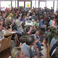 Das Publikum fiebert mit